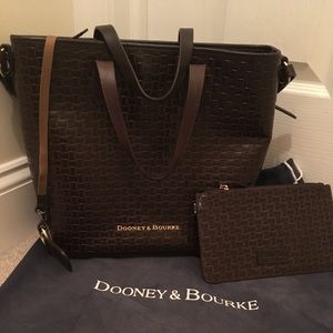 Dooney & Bourke Purse